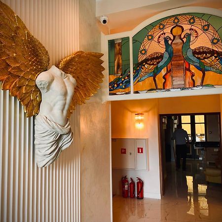 Hotel Palac W Myslecinku Быдгощ Экстерьер фото