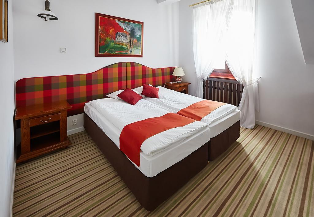 Hotel Palac W Myslecinku Быдгощ Экстерьер фото